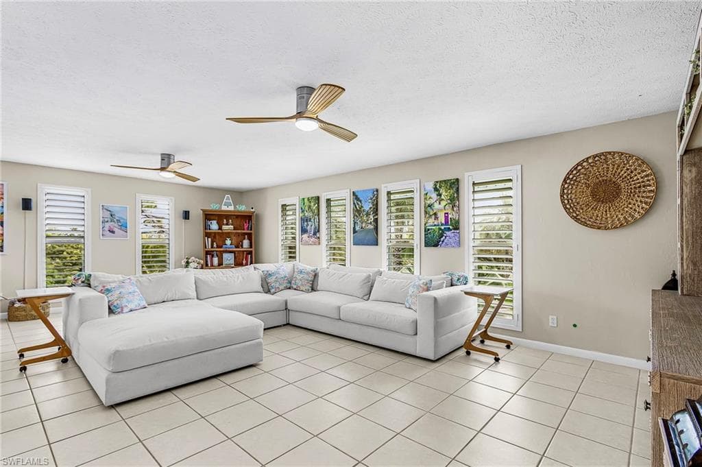 12303 Cristi WAY-7