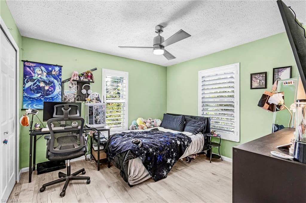 12303 Cristi WAY-31