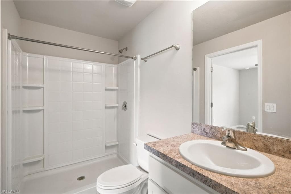 3166 Estancia LN-13