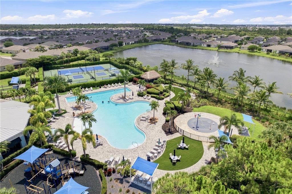 3166 Estancia LN-28