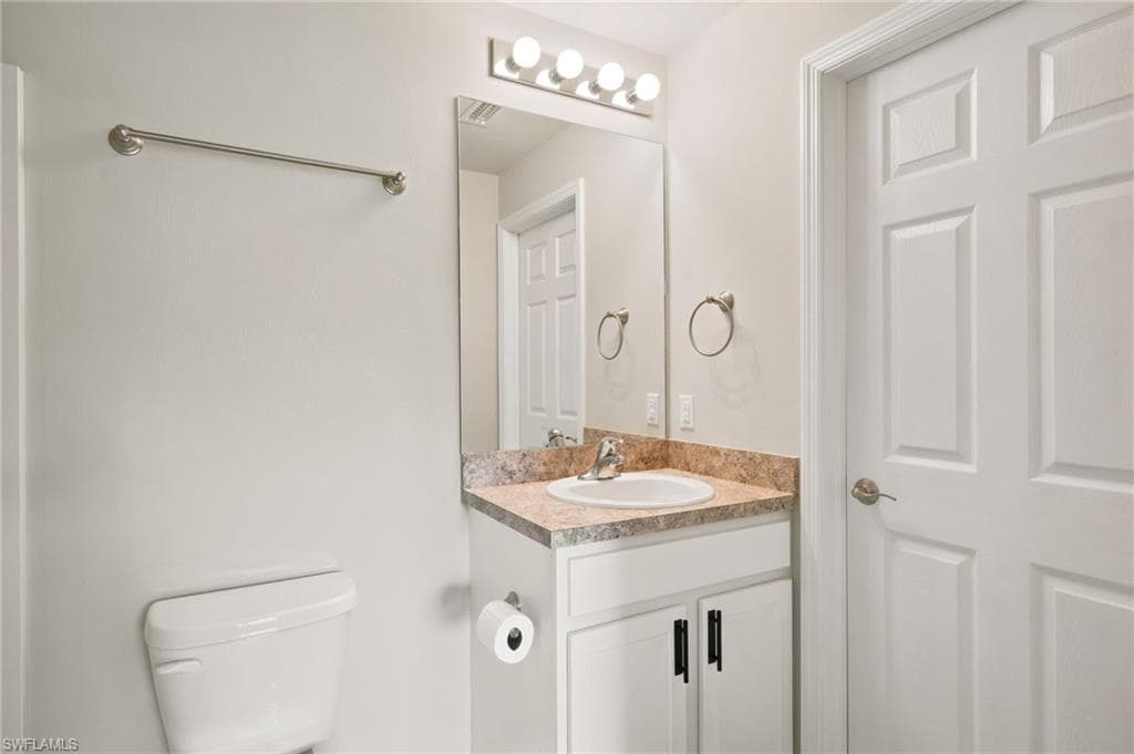 3166 Estancia LN-11