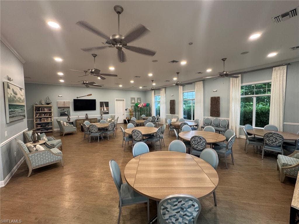 3166 Estancia LN-35