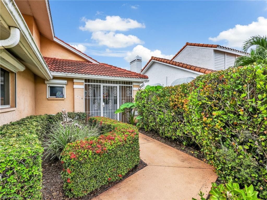 1256 Naples Lake DR-2