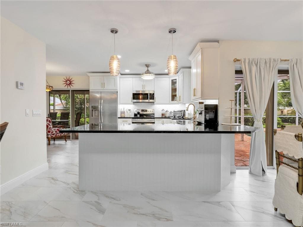 1256 Naples Lake DR-17