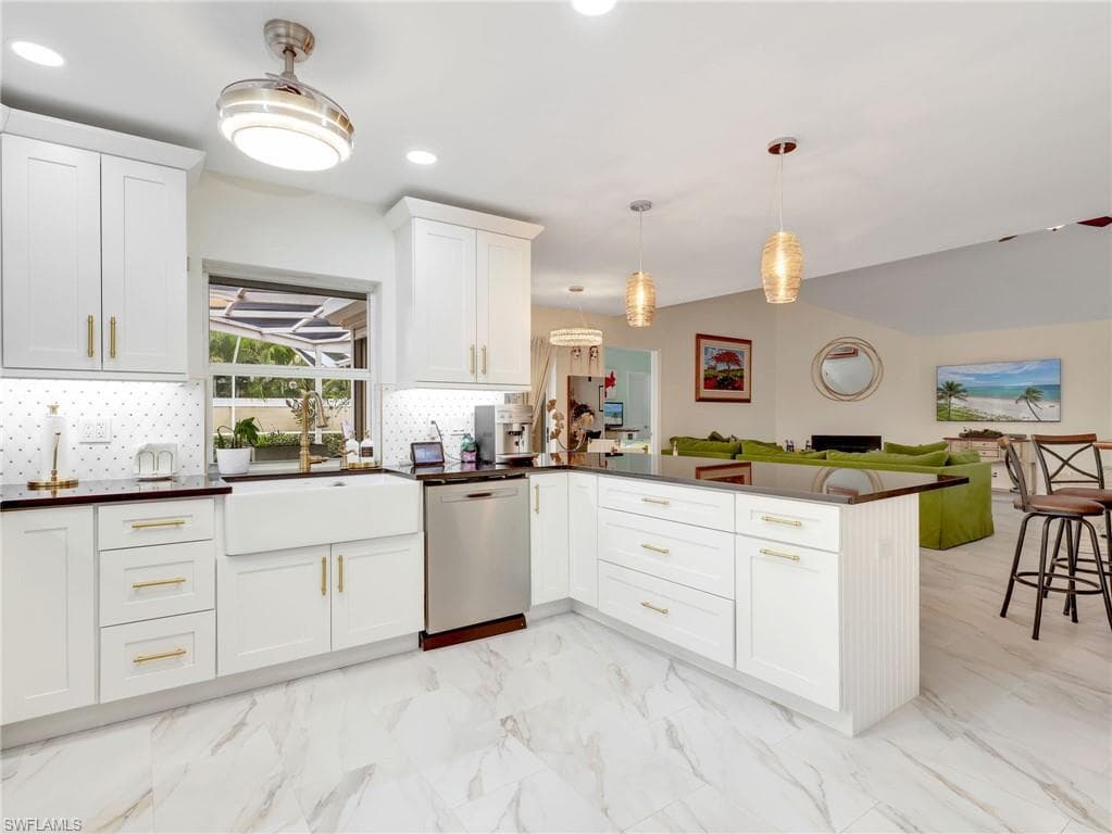 1256 Naples Lake DR-16