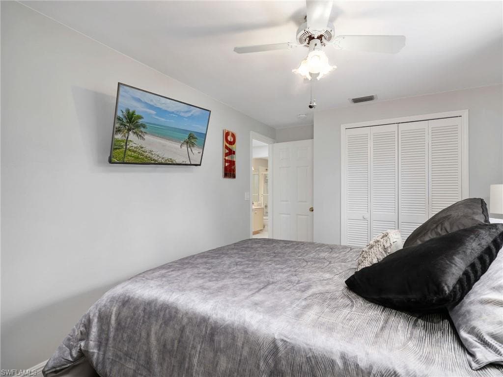 1256 Naples Lake DR-36
