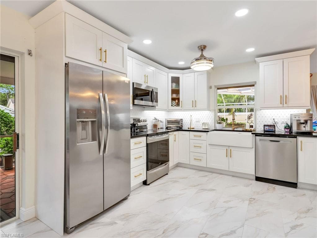 1256 Naples Lake DR-20