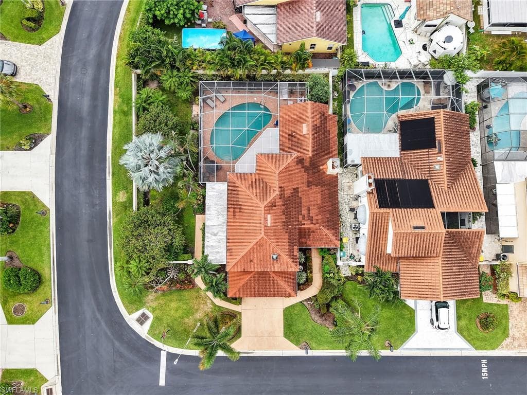 1256 Naples Lake DR-4