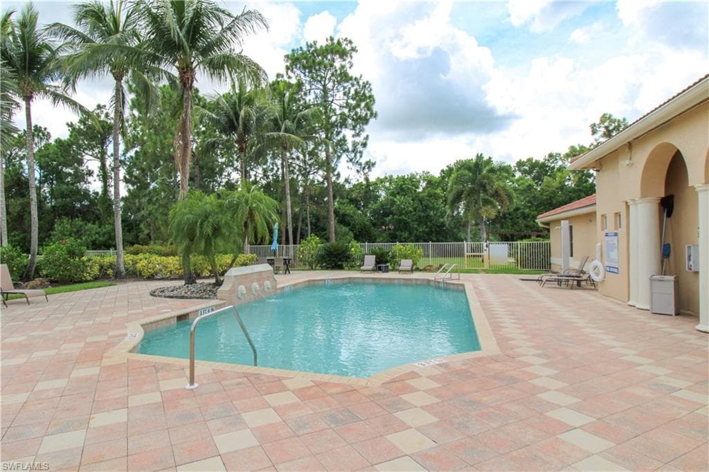 8215 Ibis Club DR 102-1