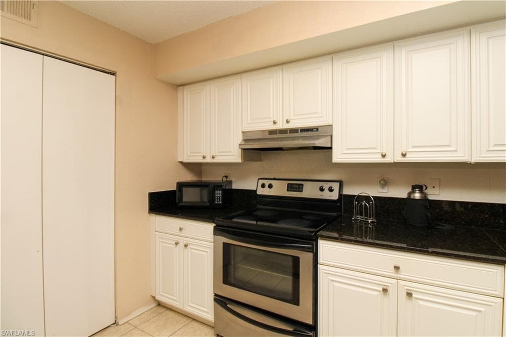 8215 Ibis Club DR 102-9