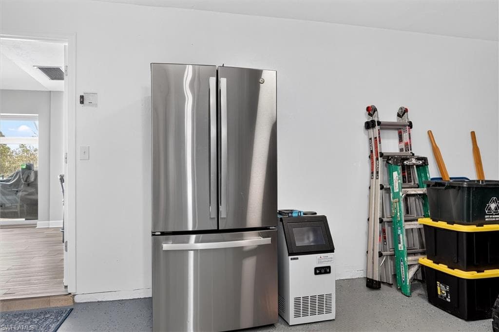 1477 Albatross RD-32