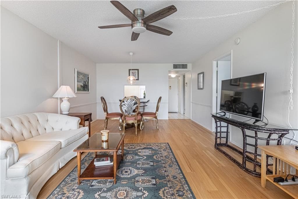 1828 Pine Valley DR 201-2