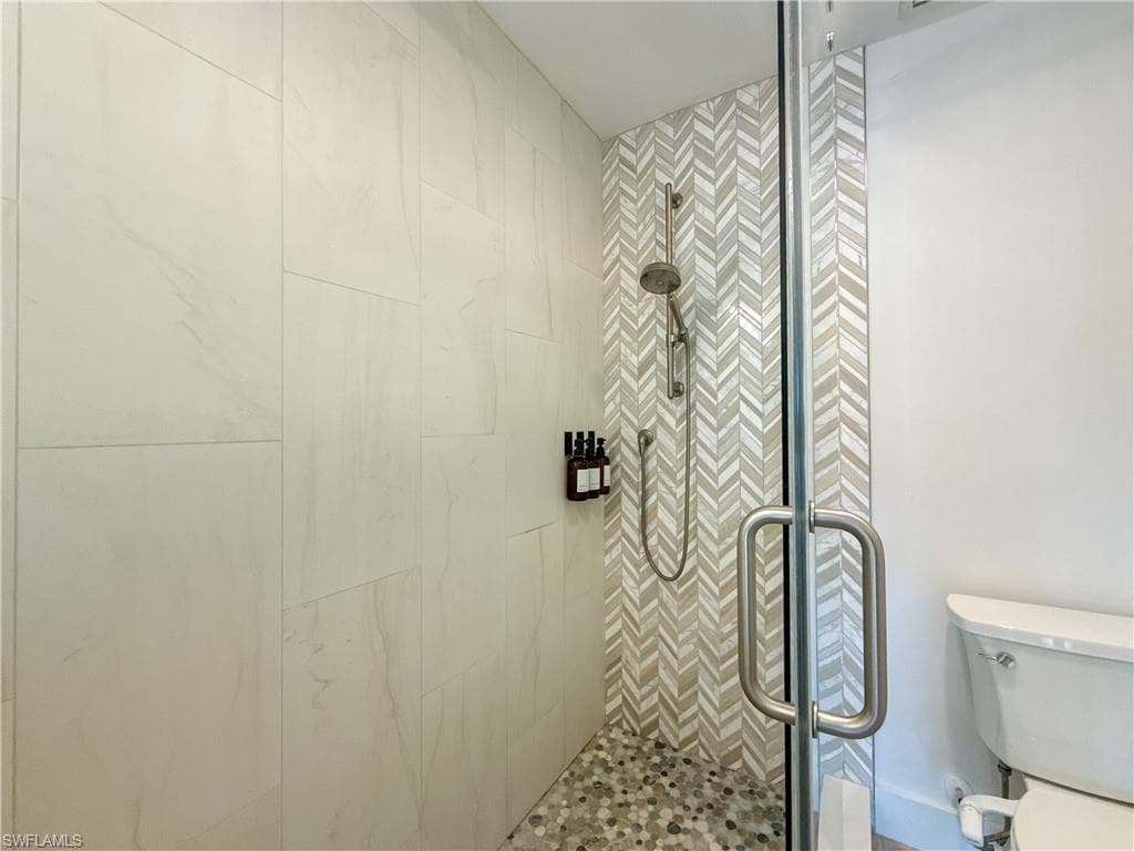 2846 Arbutus ST C2-13