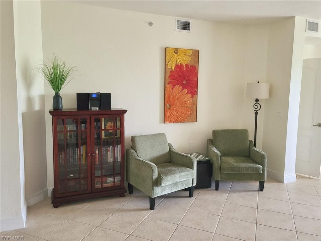 11041 Gulf Reflections DR 305-6