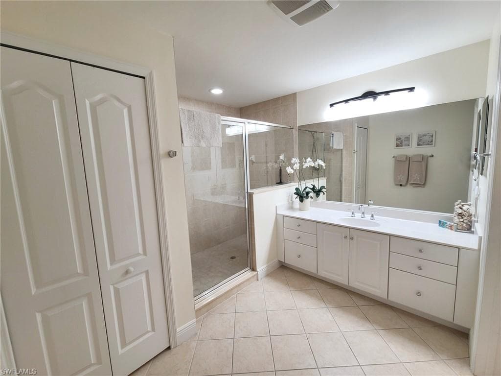 11041 Gulf Reflections DR 305-12