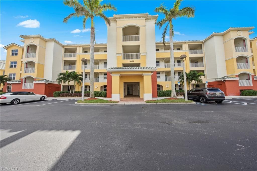 11041 Gulf Reflections DR 305-1