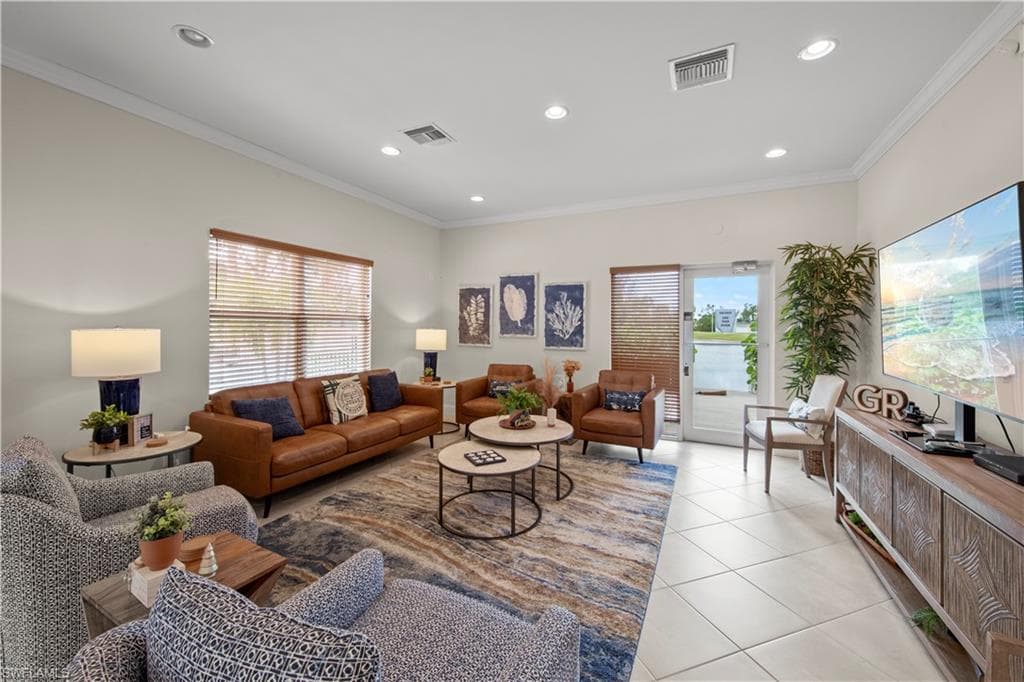 11041 Gulf Reflections DR 305-30