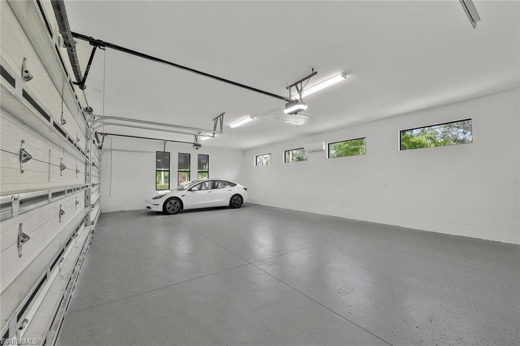 1337 Caloosa DR-16