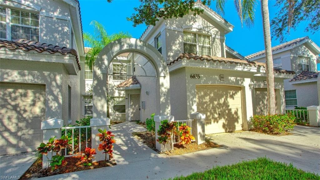 6855 Satinleaf RD S 202-32