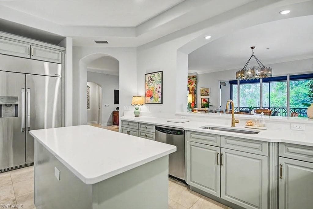 2855 Tiburon BLVD E 102-10