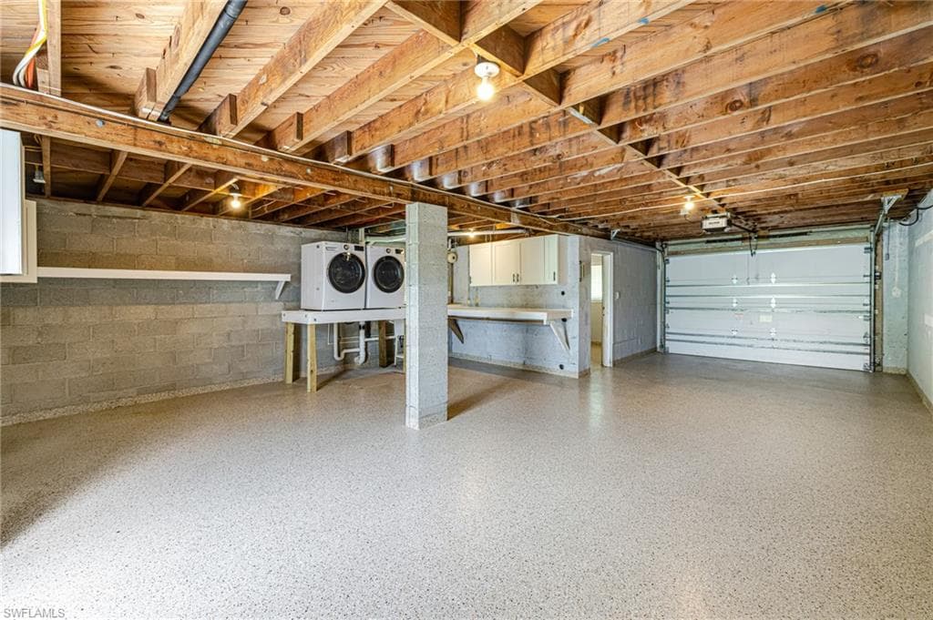 139 Coconut DR-23