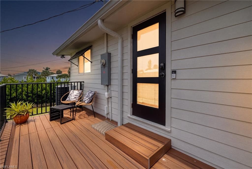 139 Coconut DR-27