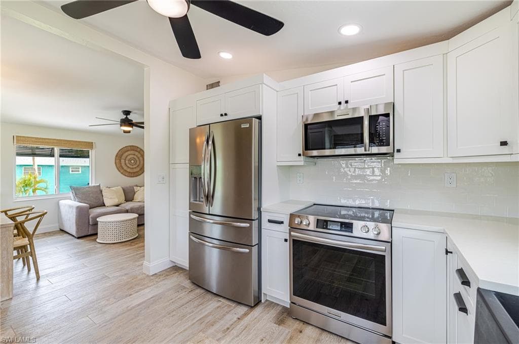 139 Coconut DR-3