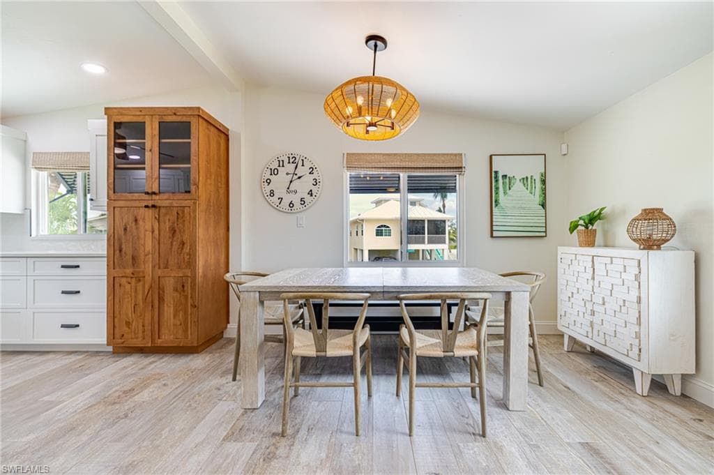 139 Coconut DR-9