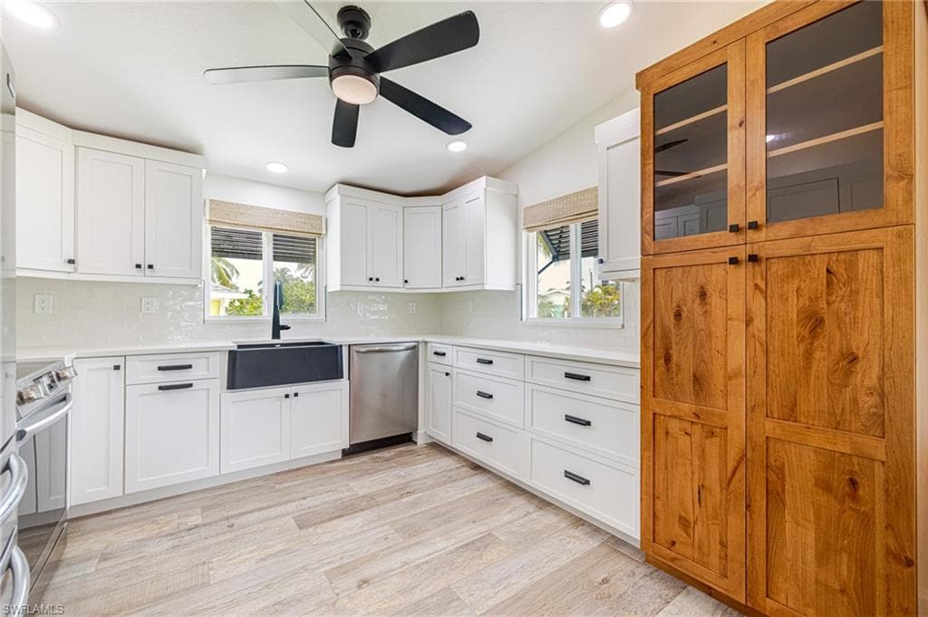 139 Coconut DR-14