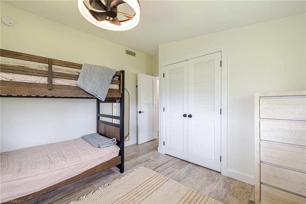 139 Coconut DR-18