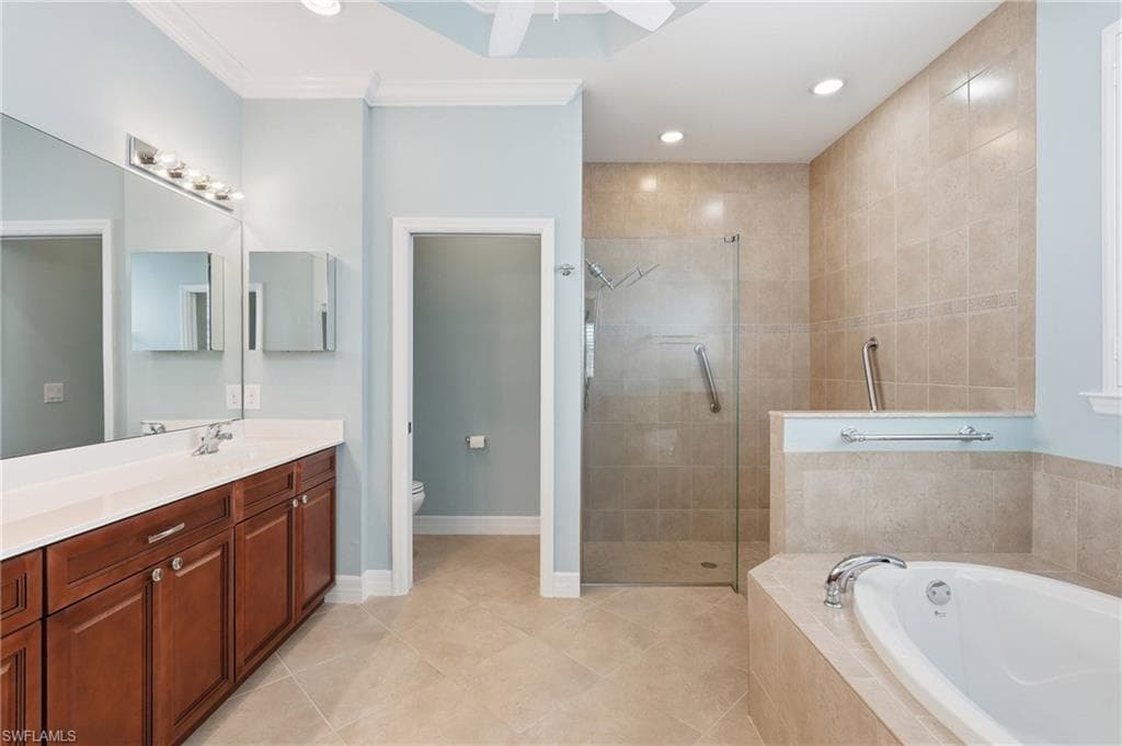 8618 Banyan Bay BLVD-15