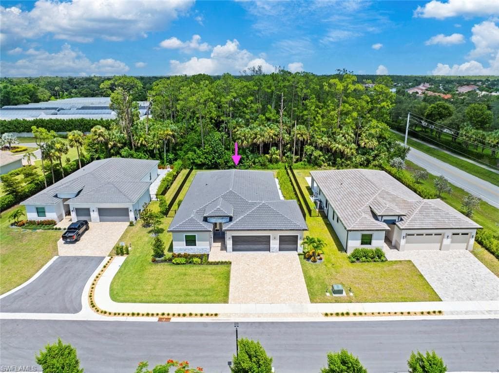 240 Allamanda WAY-26
