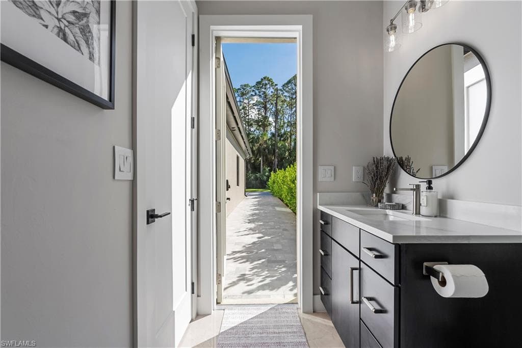 240 Allamanda WAY-19