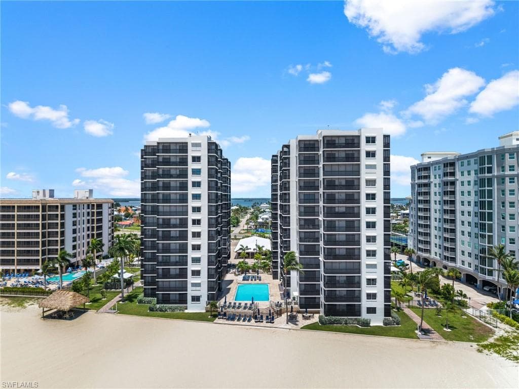 6612 Estero BLVD 903-2