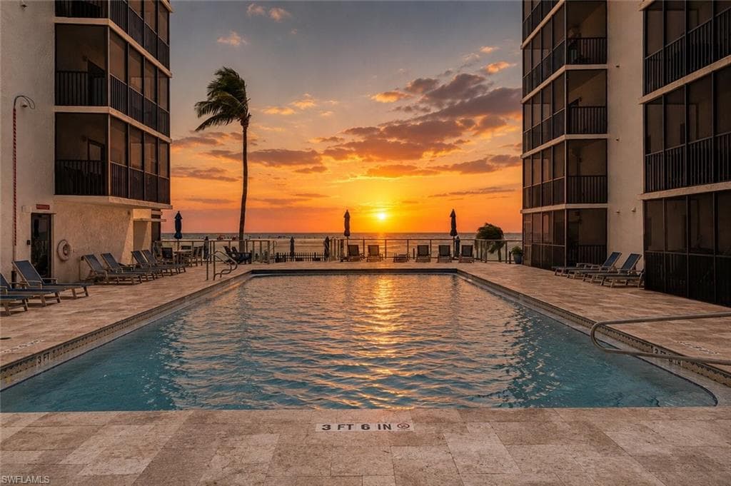 6612 Estero BLVD 903-5