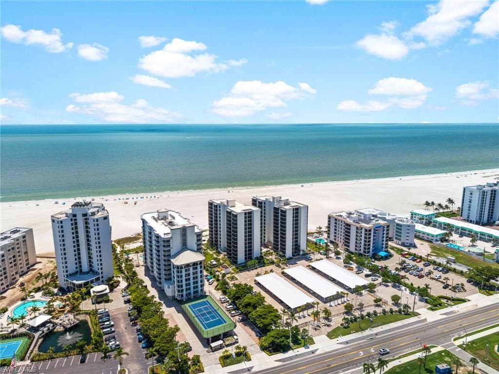 6612 Estero BLVD 903-39