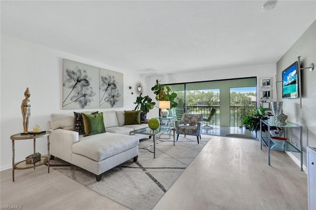 800 Misty Pines CIR 205-5