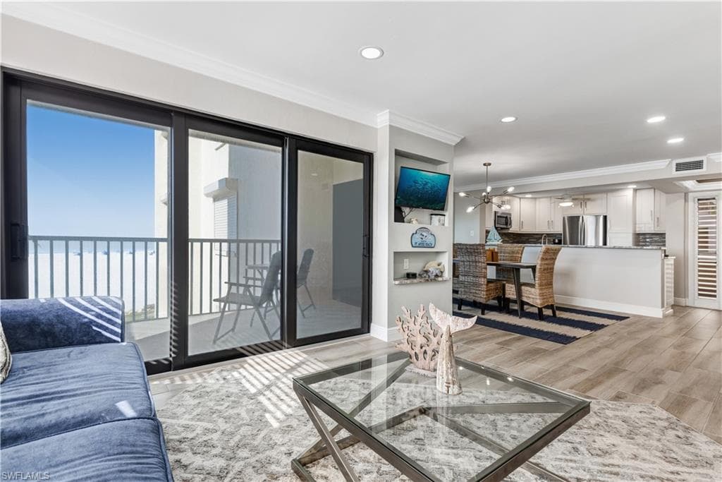 6662 Estero BLVD 308-9