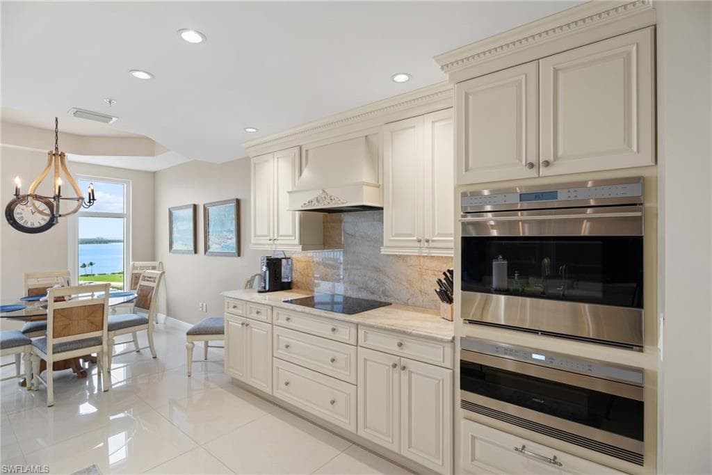 6021 Silver King BLVD 703-15