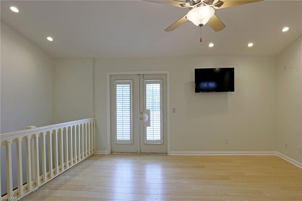1353 Stadler DR-16