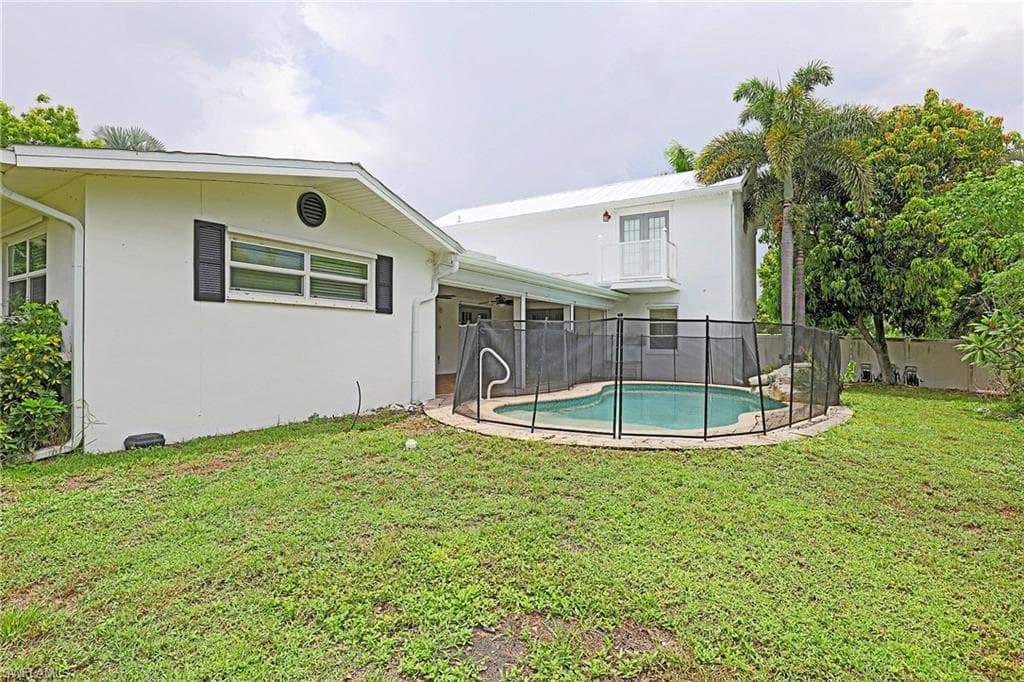 1353 Stadler DR-9