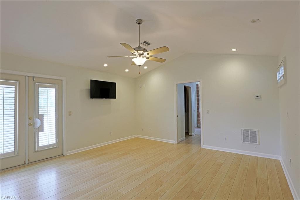 1353 Stadler DR-15