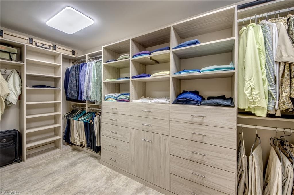 6081 Silver King BLVD 1002-18