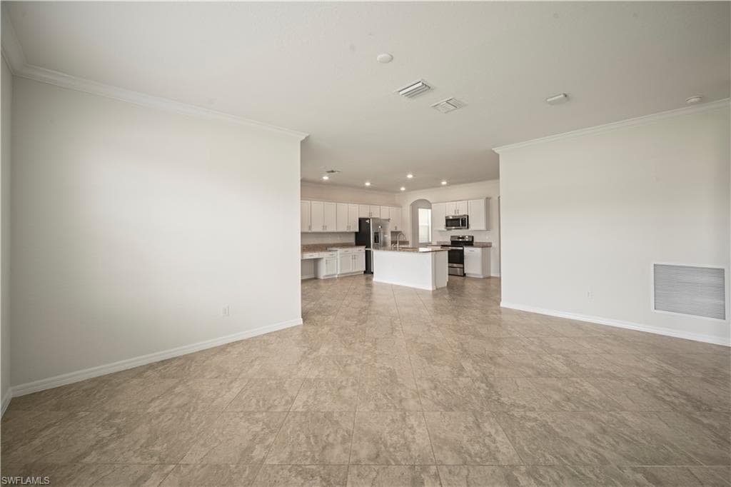 4234 bluegrass DR-11