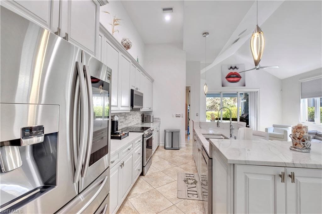 3005 Coco AVE-24