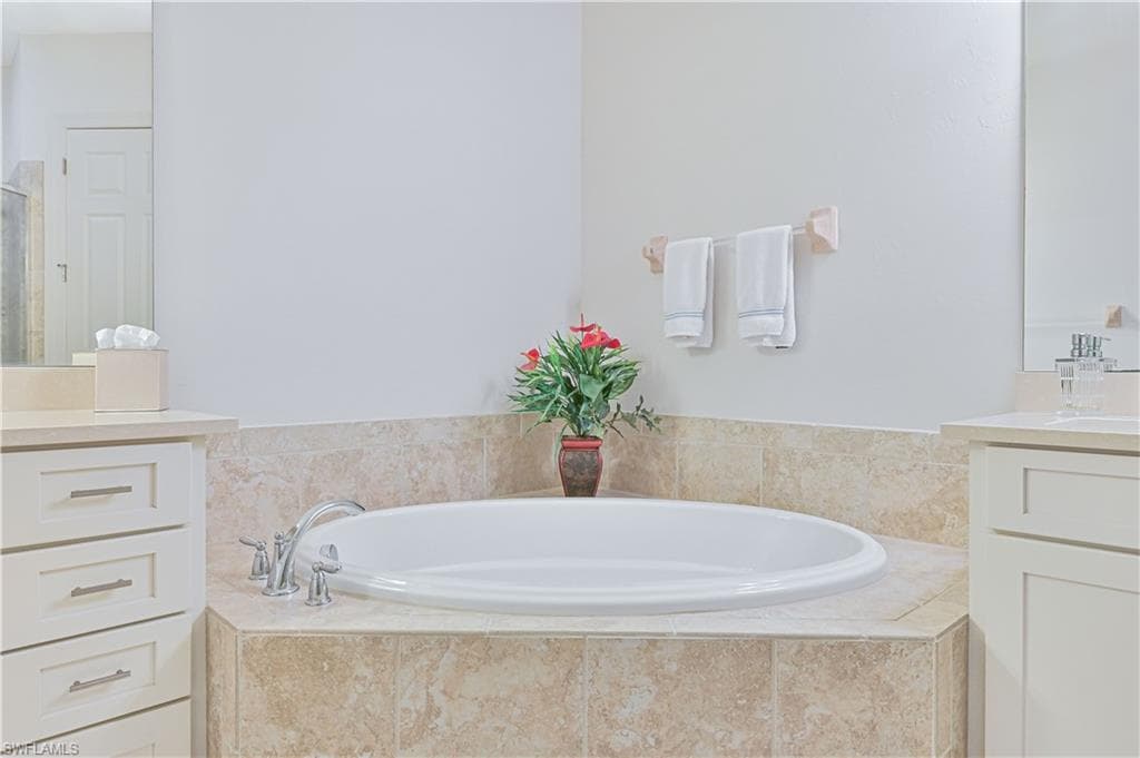 10251 Glastonbury CIR 201-28