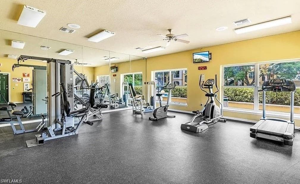 11530 Villa Grand 1101-15