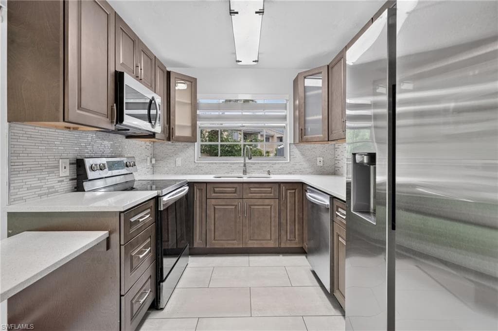 10452 Lakeport CT-2