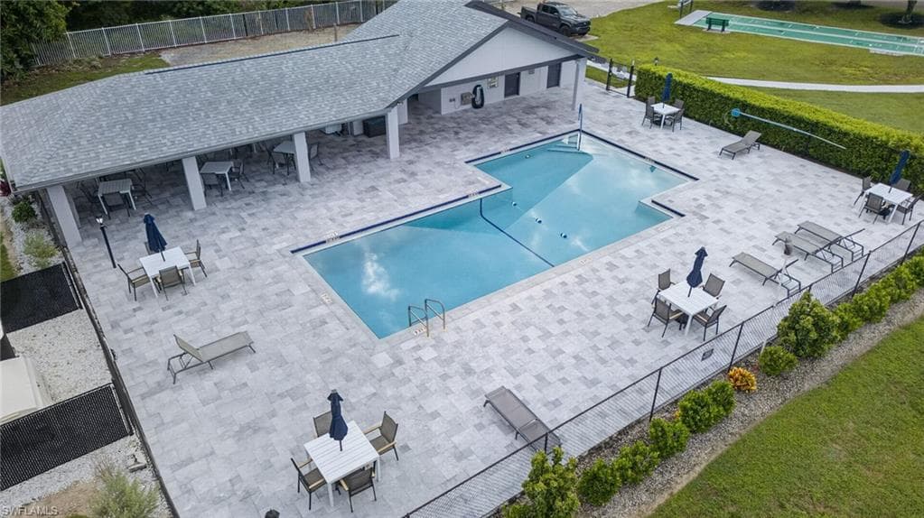 10452 Lakeport CT-24