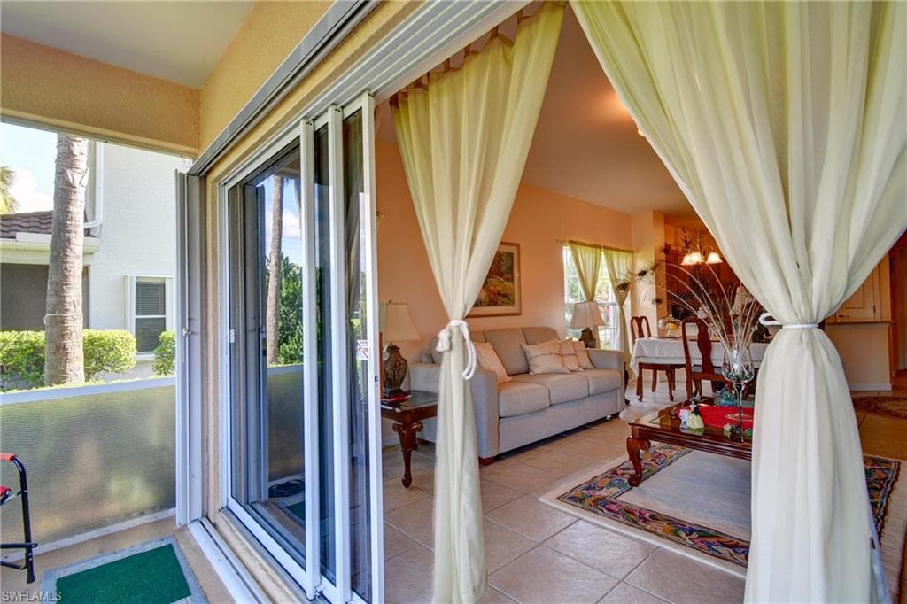 8676 Athena CT-17